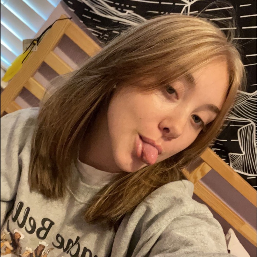 Meet your Posher, Cassie